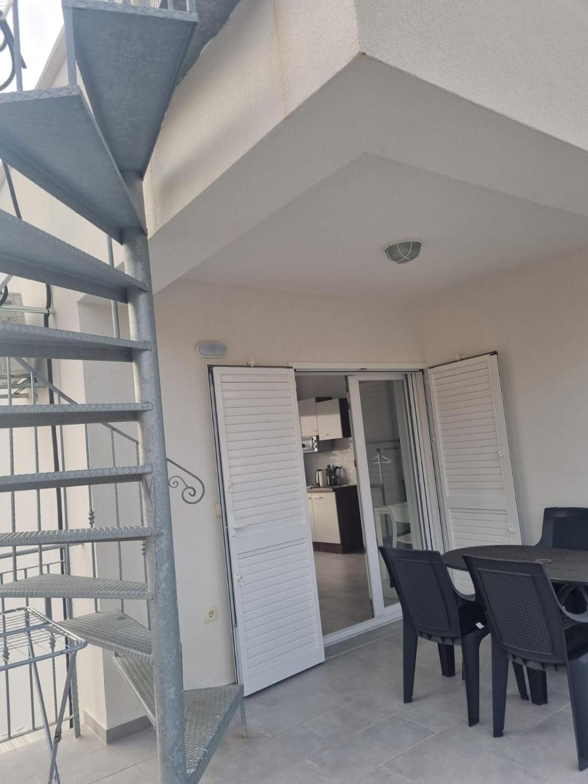 Matoc Apartments Murter Kültér fotó